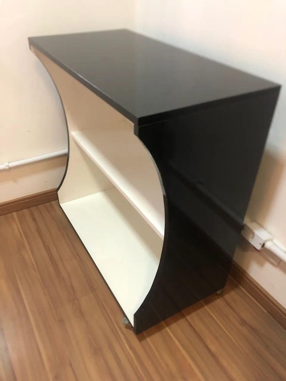 Escrivaninha mdf com rodinhas - Foto 4