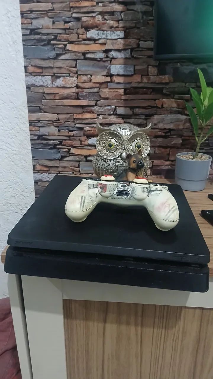 Ps4 slim 
