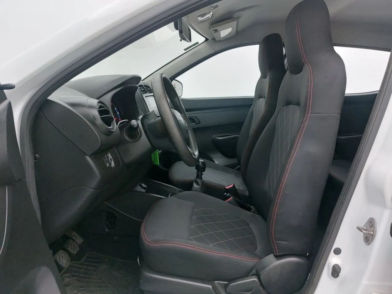 Renault Kwid 1.0 Zen, foto 16 de 18