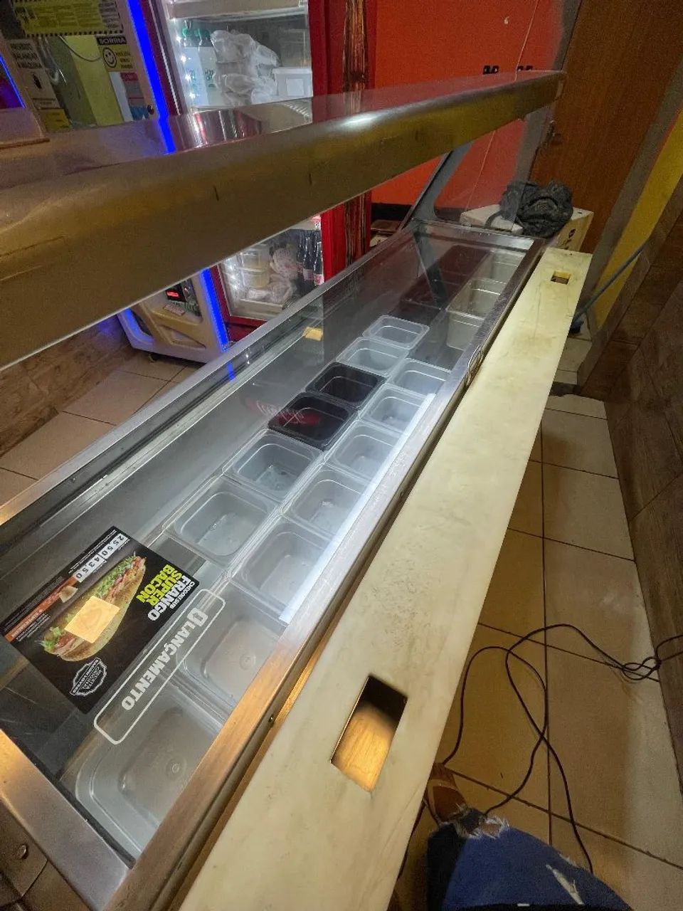 Balcão condimentadora refrigerada  - Foto 2