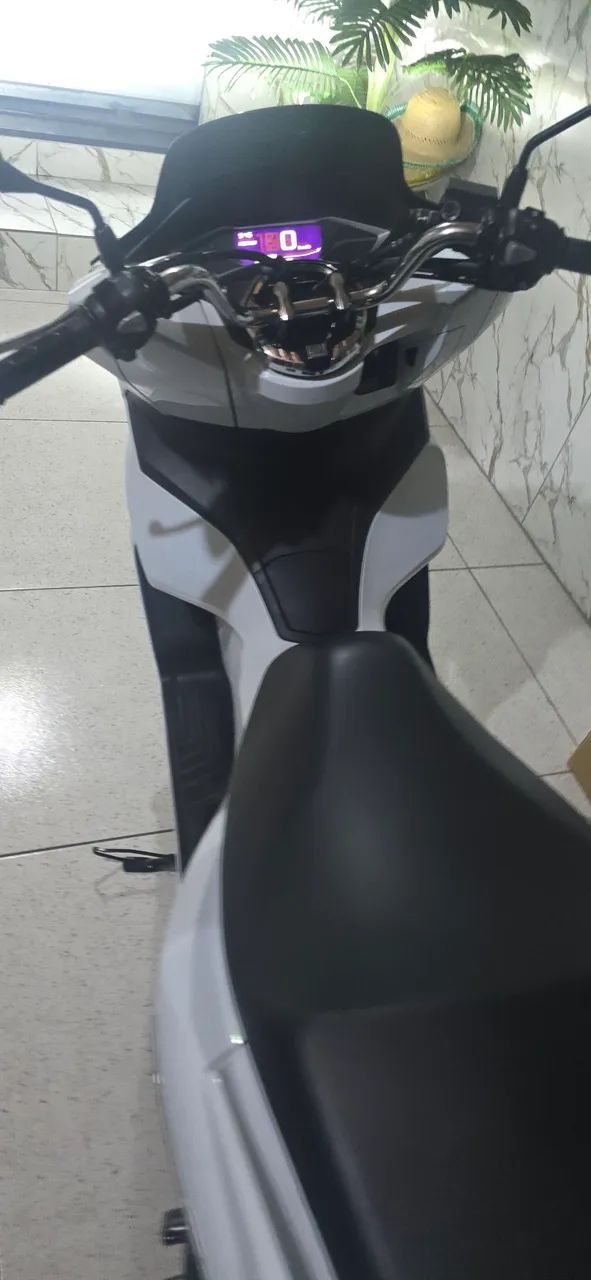 Vendo pcx zerado com 3.800 km - Foto 3