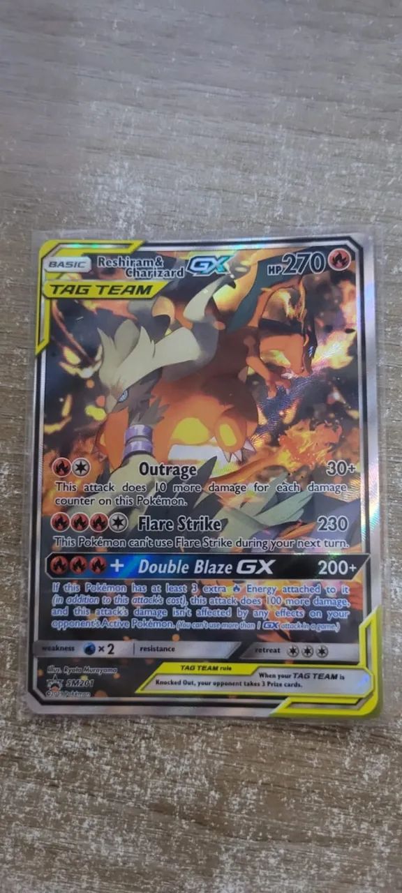 Reshiram e Charizards-GX (SM201) - Sol e Lua Promos/ *NM*