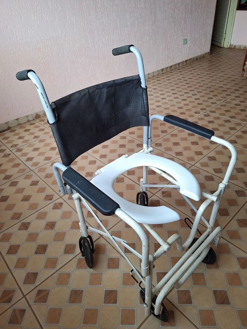 Cadeiras de banho - Foto 2
