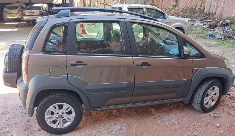 Fiat Idea Adv./ Adv.lock.dualogic 1.8 Flex 5P 2014 - Foto 4