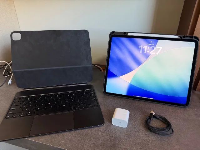 iPad Pro M5 13 Pol. 256GB Wi-Fi Cinza Espacial 3 Meses de Uso