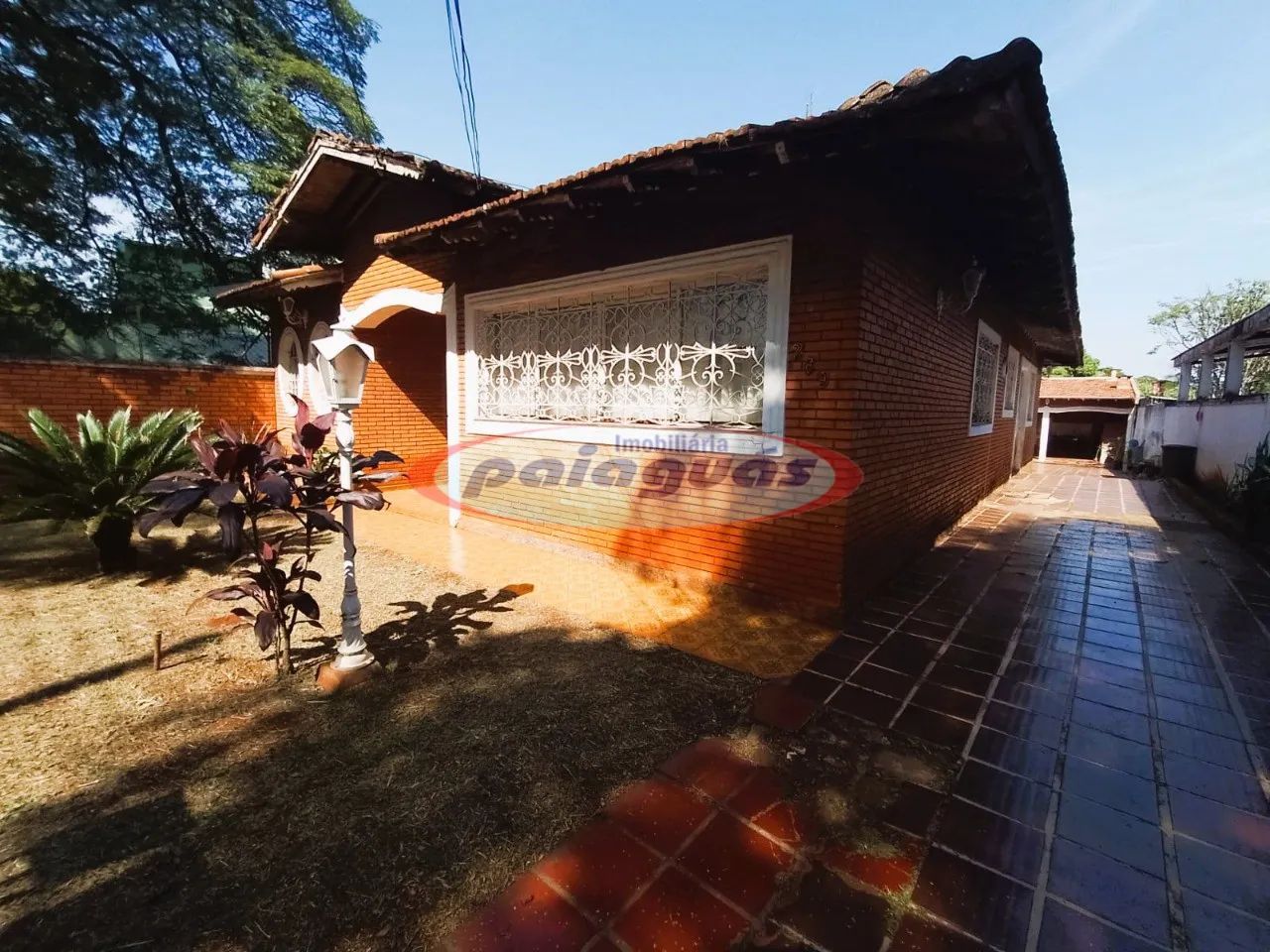 Av. Brasil,Zona 08 - Maringá/PR