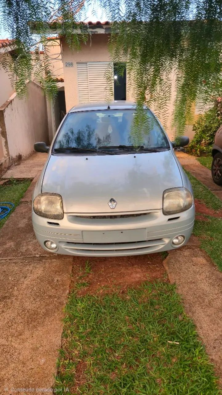Renault Clio RT/ Privilège 1.6 16V 5P 2001