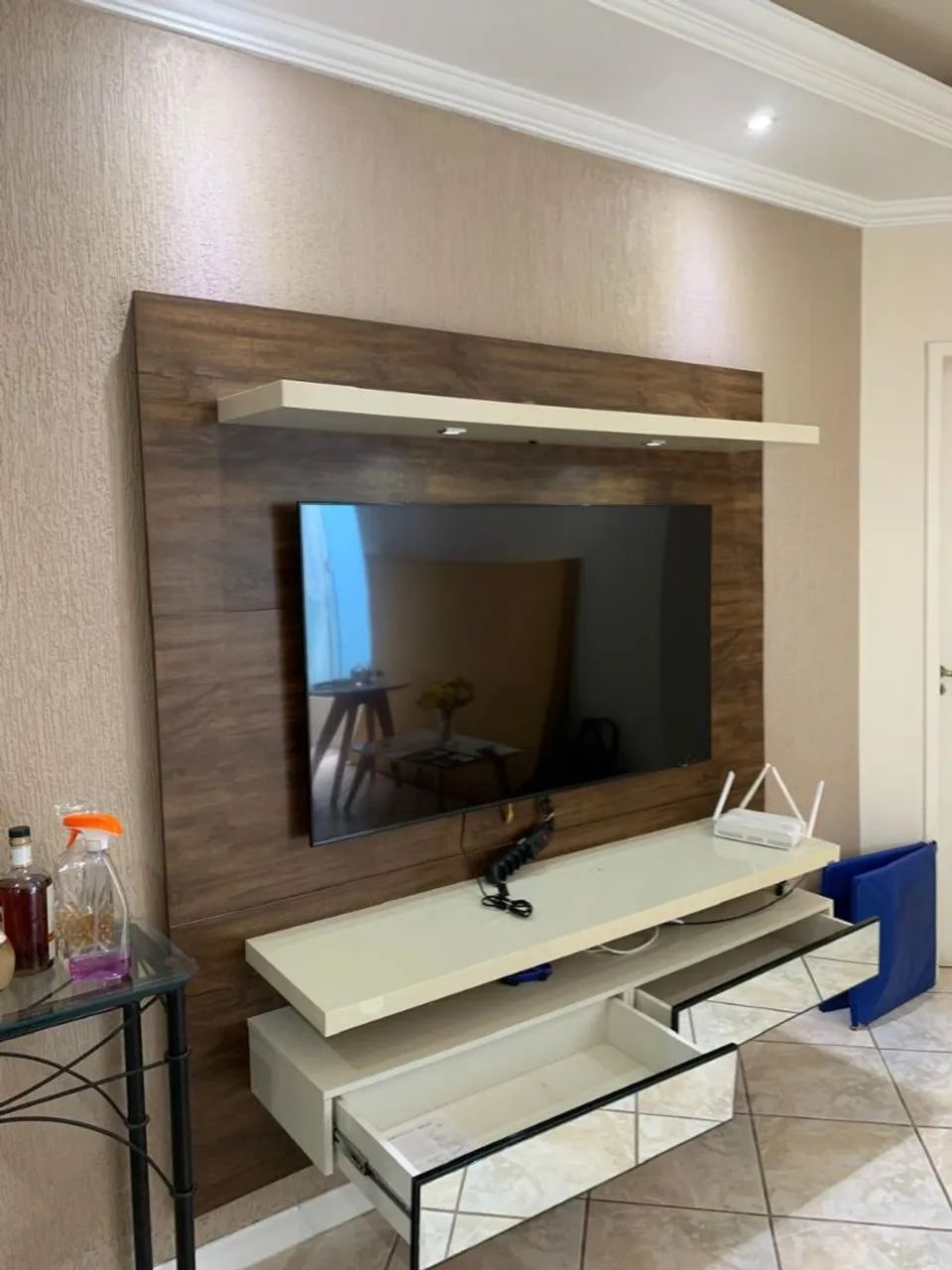 Melhor oferta para levar hoje - Painel para TV com duas gavetas novo - barbada... - Foto 4