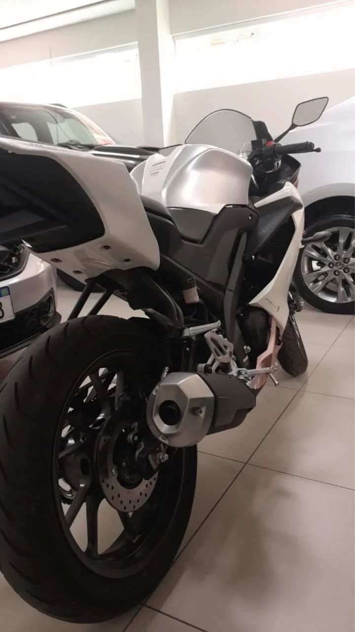 Yamaha R15 2026 - Foto 4