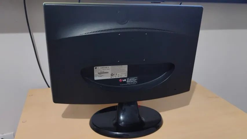 Monitor LG Flatron 19 polegadas - Foto 2