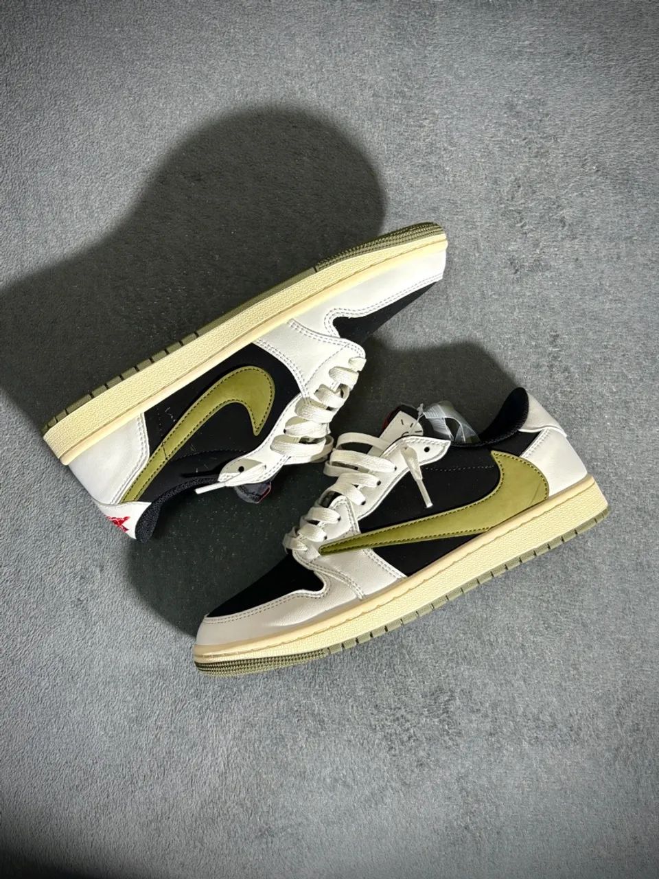 Travis Scott x Air Jordan 1 Low Olive 40