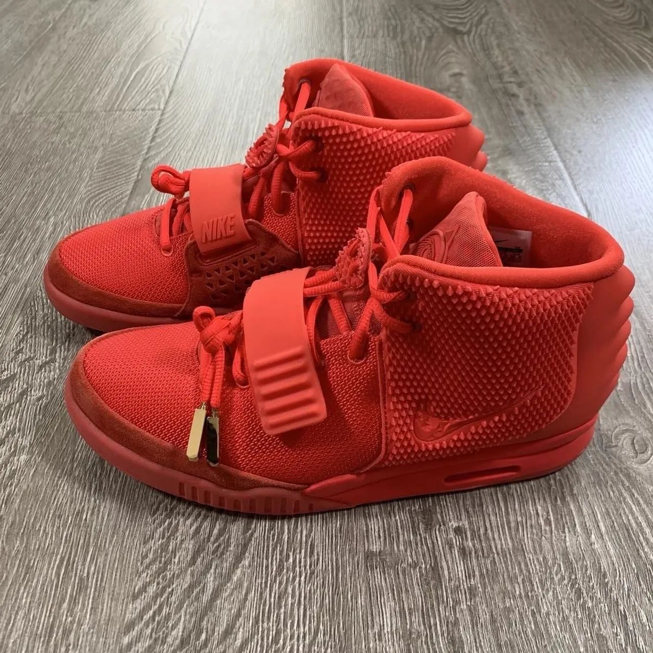 Tenis Raro Air Yeezy red october