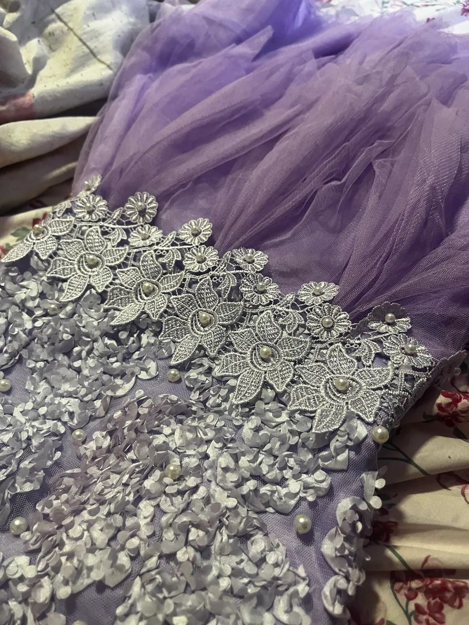 Vestido Roxo de tule com Flores