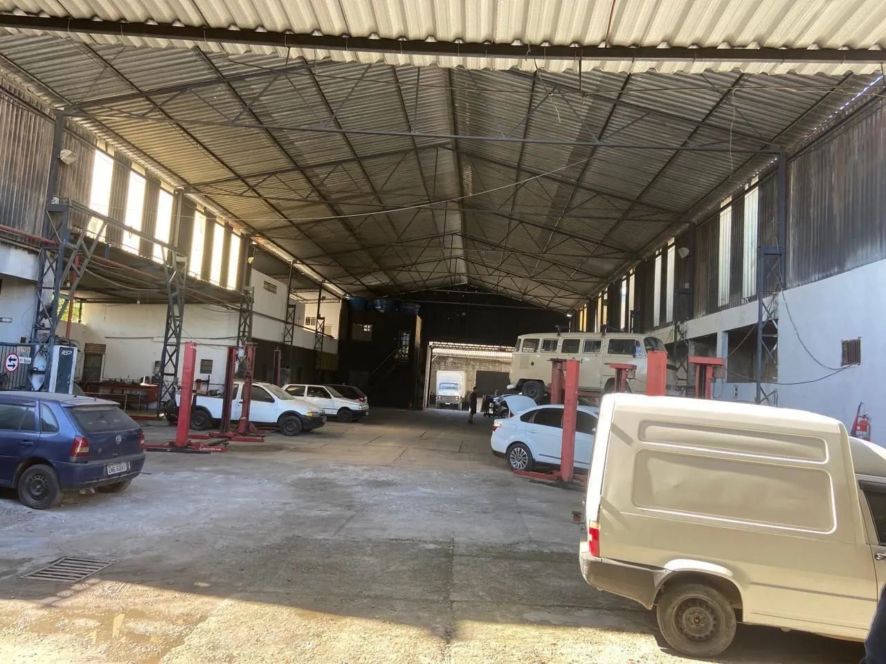PROCURA-SE SÓCIO OU INTERESSADO NA COMPRA DE OFICINA - Foto 5