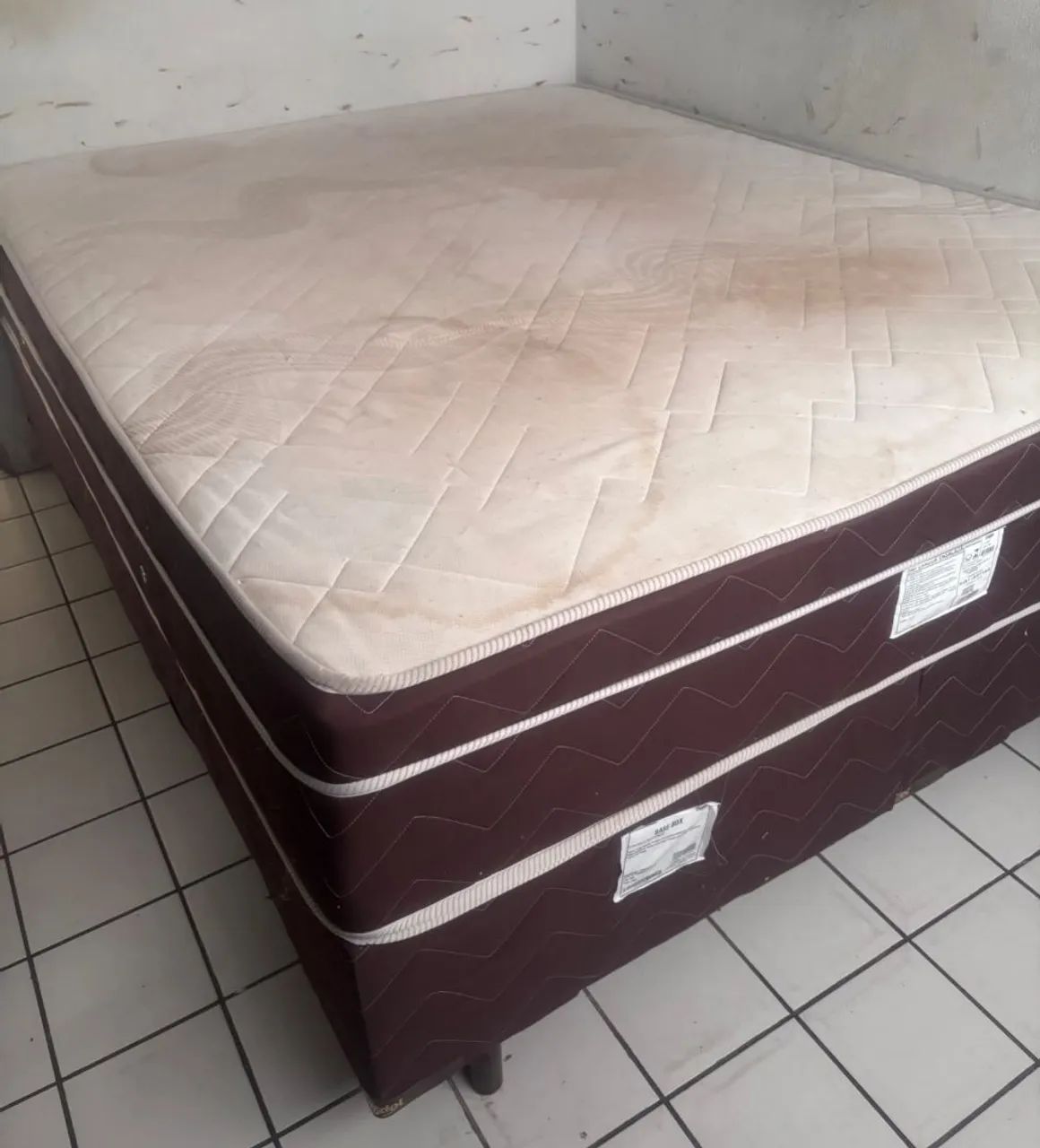 Cama Queem para Casal