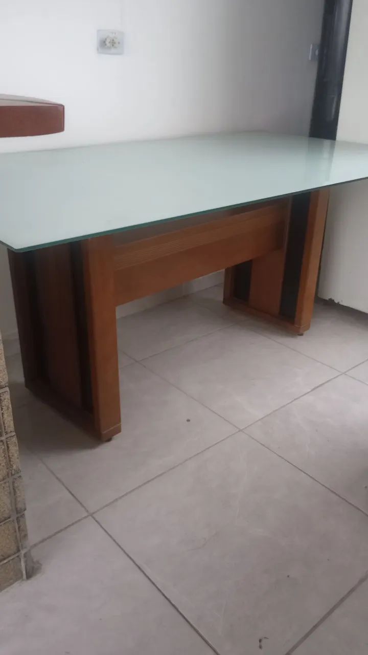 Mesa de vidro em bom estado  - Foto 2