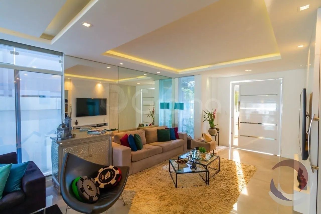 Casa Residencial de 4 Quartos no bairro Santa Mônica - Foto 4
