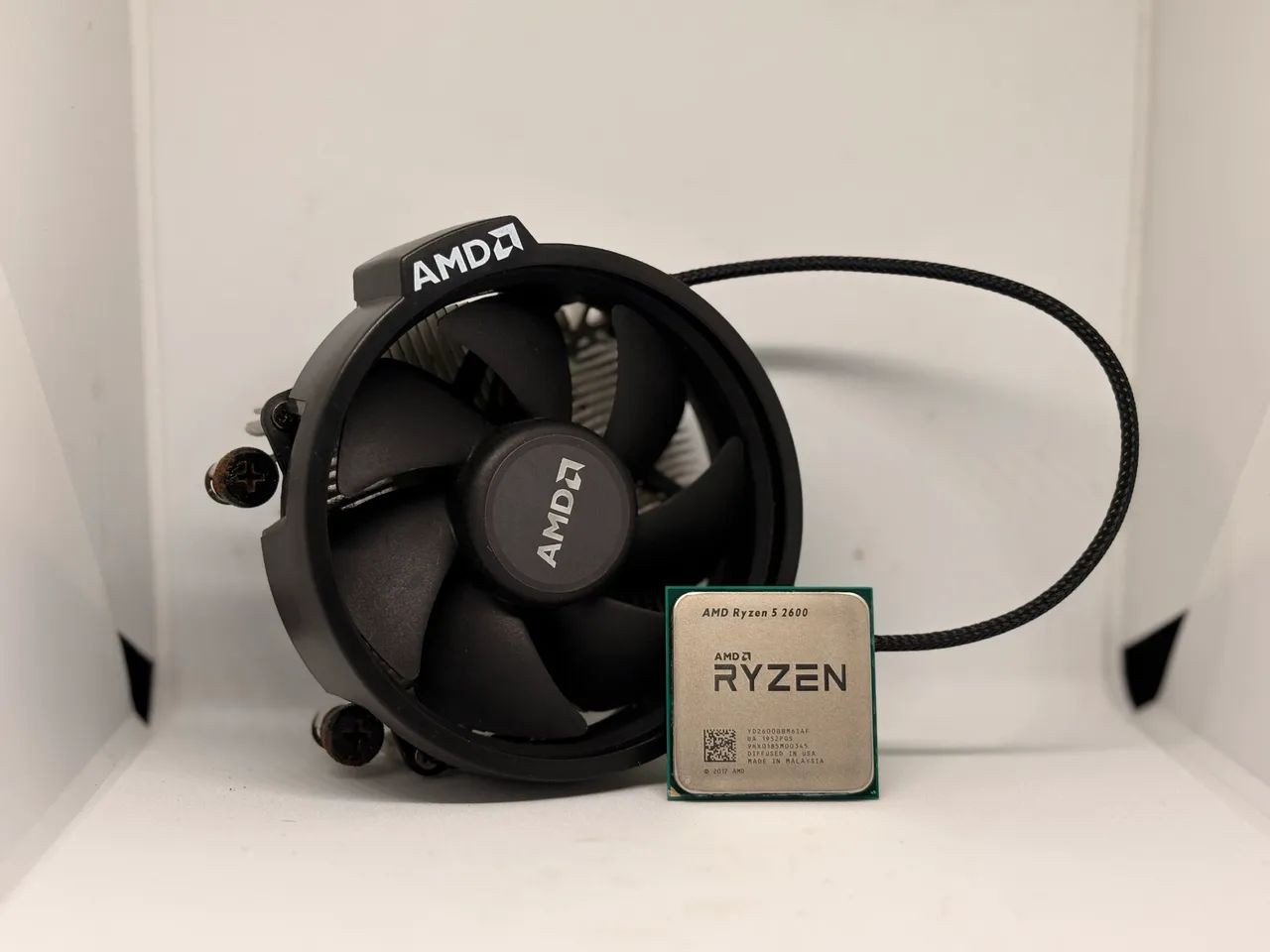 Processador AMD Ryzen 5 2600 + Cooler original