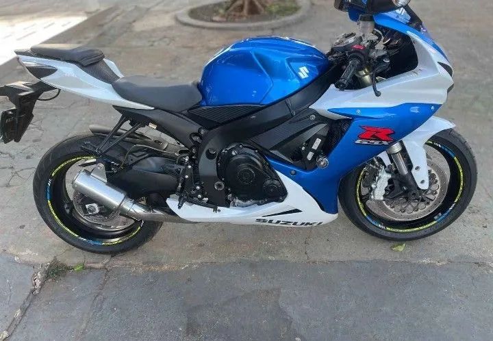 Suzuki 750 - Foto 3