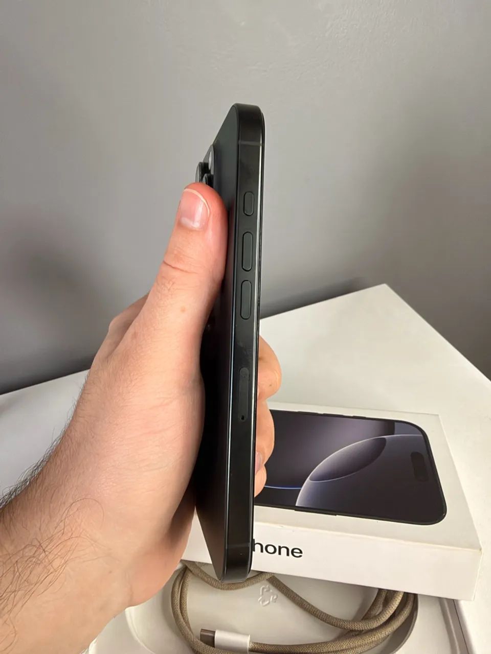 iPhone 16 Pro 512GB -  90% de bateria - Foto 2