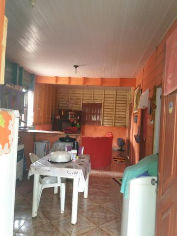 Vendo uma casa de esquina valor 50.000