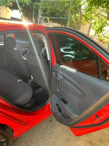 Vendo/troco/financio lindo onix 2014/ 1.0 completo - Foto 16