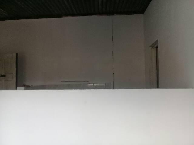 Aluga-se esta casa na av san martin fonte do capim - Foto 15