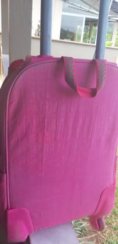 Mochilas com rodinhas barbada as duas por 50,00 - Foto 5