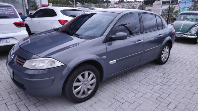 Megane Sedan 2.0 Dynamique 2010 Automático