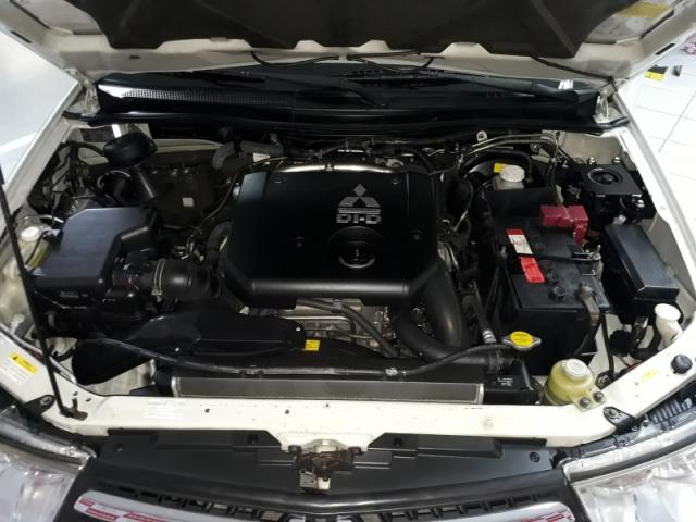 MITSUBISHI PAJERO DAKAR 3.2 HPE 4X4 7 LUGARES 16V TURBO INTERCOOLER DIESEL 4P AUTOMA. - Foto 5