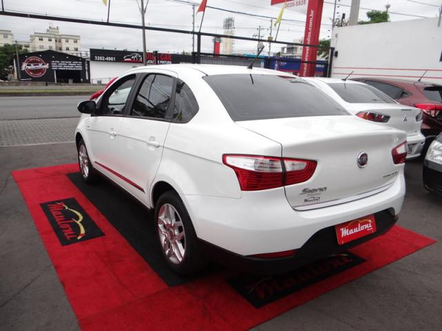 FIAT GRAND SIENA ESSENCE DUALOGIC 1.6 16V FLEX 2015 - Foto 16