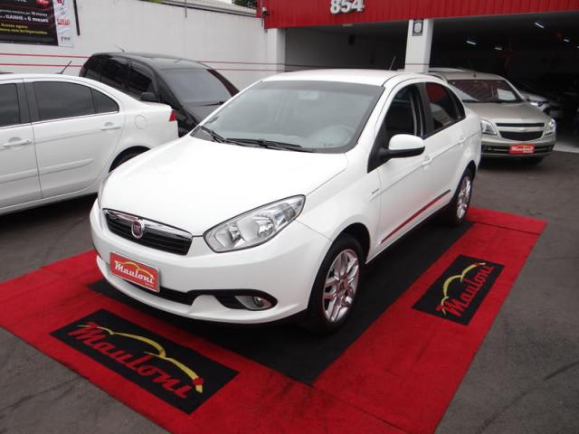 FIAT GRAND SIENA ESSENCE DUALOGIC 1.6 16V FLEX 2015