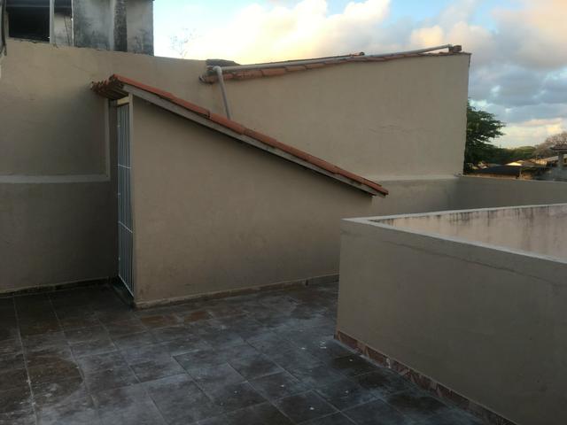 Casa 2/4 boa para escritório/ Itapuã 1o andar com entrada independente - Foto 3