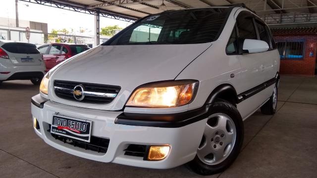 Chevrolet Zafira ZAFIRA 2.0 MPFI ELEGANCE 8V FLEX 4P MANUAL 4P - Foto 12