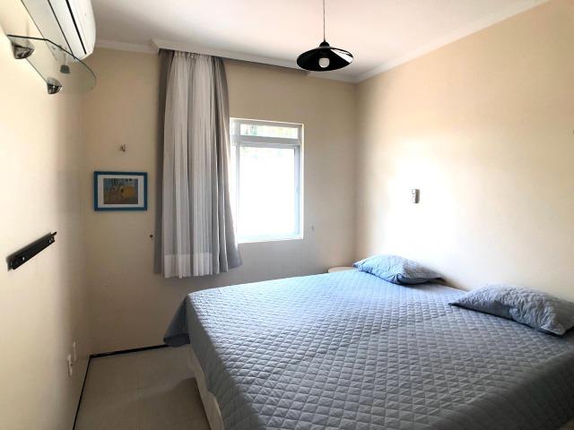 CA0923 - Casa plana com 3 suítes, dependência e lazer completo em condomínio fechado - Foto 11