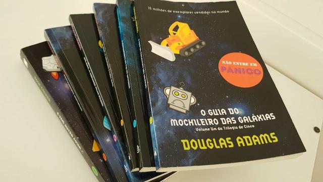 Coleção Douglas Adams - 9 livros - Foto 2