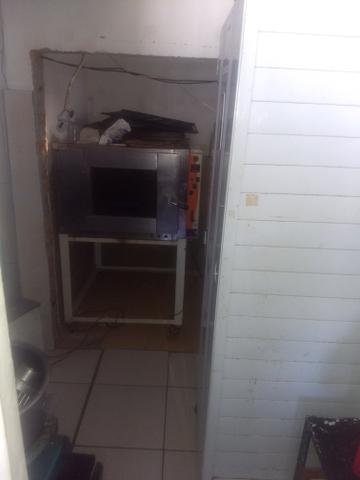 Casa com salão de festa e comércio uma padaria e confeitaria montada tudo encruzo - Foto 6