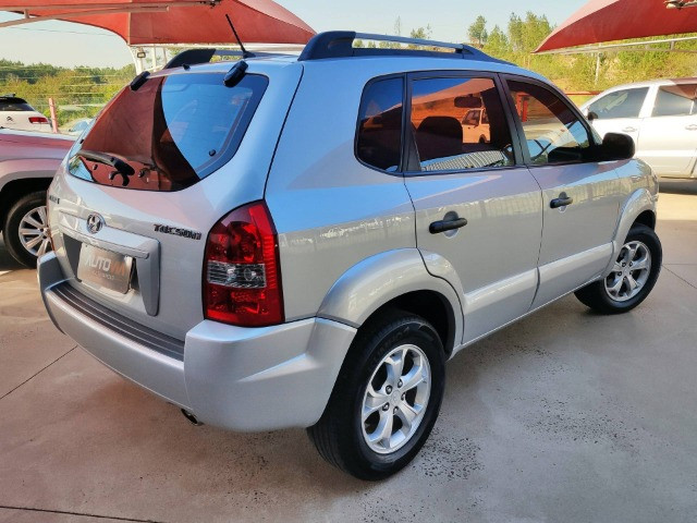 Hyundai Tucson GL 2.0 - Manual - 2010 - Foto 4