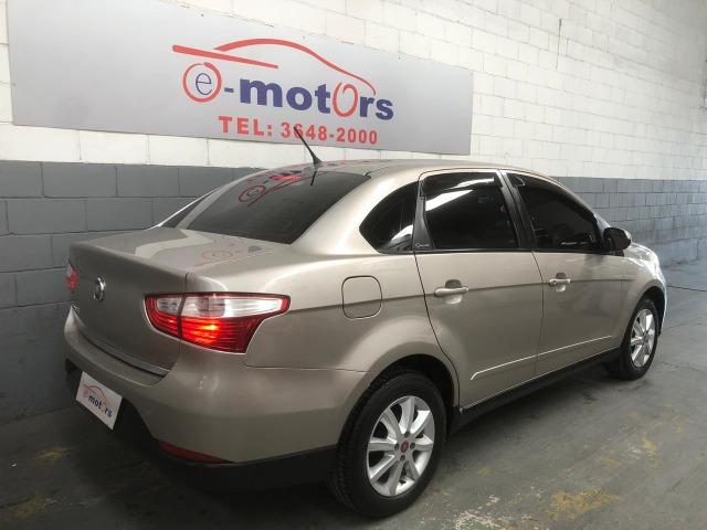 Fiat Grand Siena 1.4 Tetrafuel 4P Manual (planos em entrada) - Foto 4