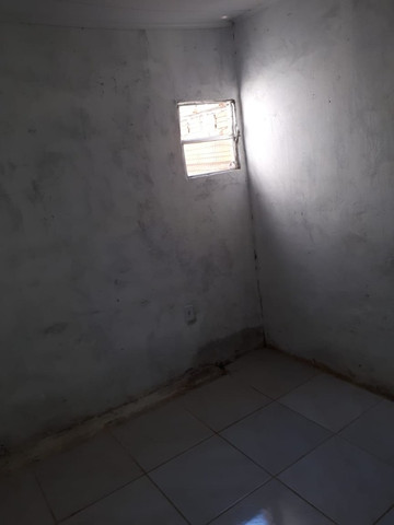 Alugo pequena casa - Ideal para uma pessoa - Foto 4