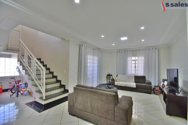 Linda Casa!! Imóvell com 4 Quartos sendo 3 Suítes 1.000m² Imóvel em Destaque!! - Foto 4