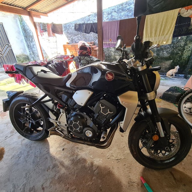 HONDA CB 1000R 2019 COMPRADA EM 2020