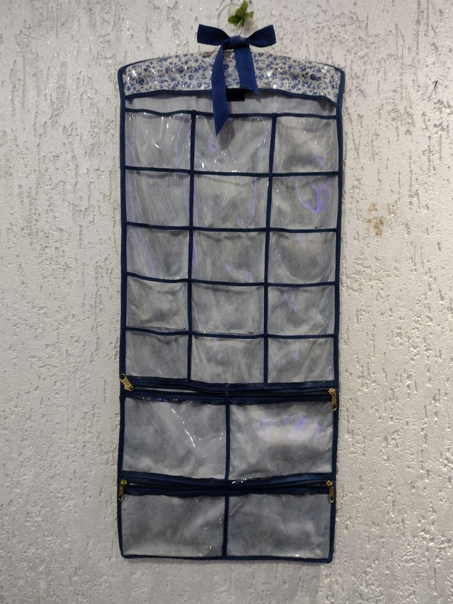 Suporte para pendurar bijuterias no guarda roupa - Foto 6