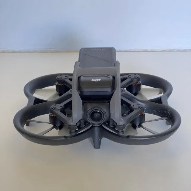 Drone DJI Avata Explorer com Fly More Kit