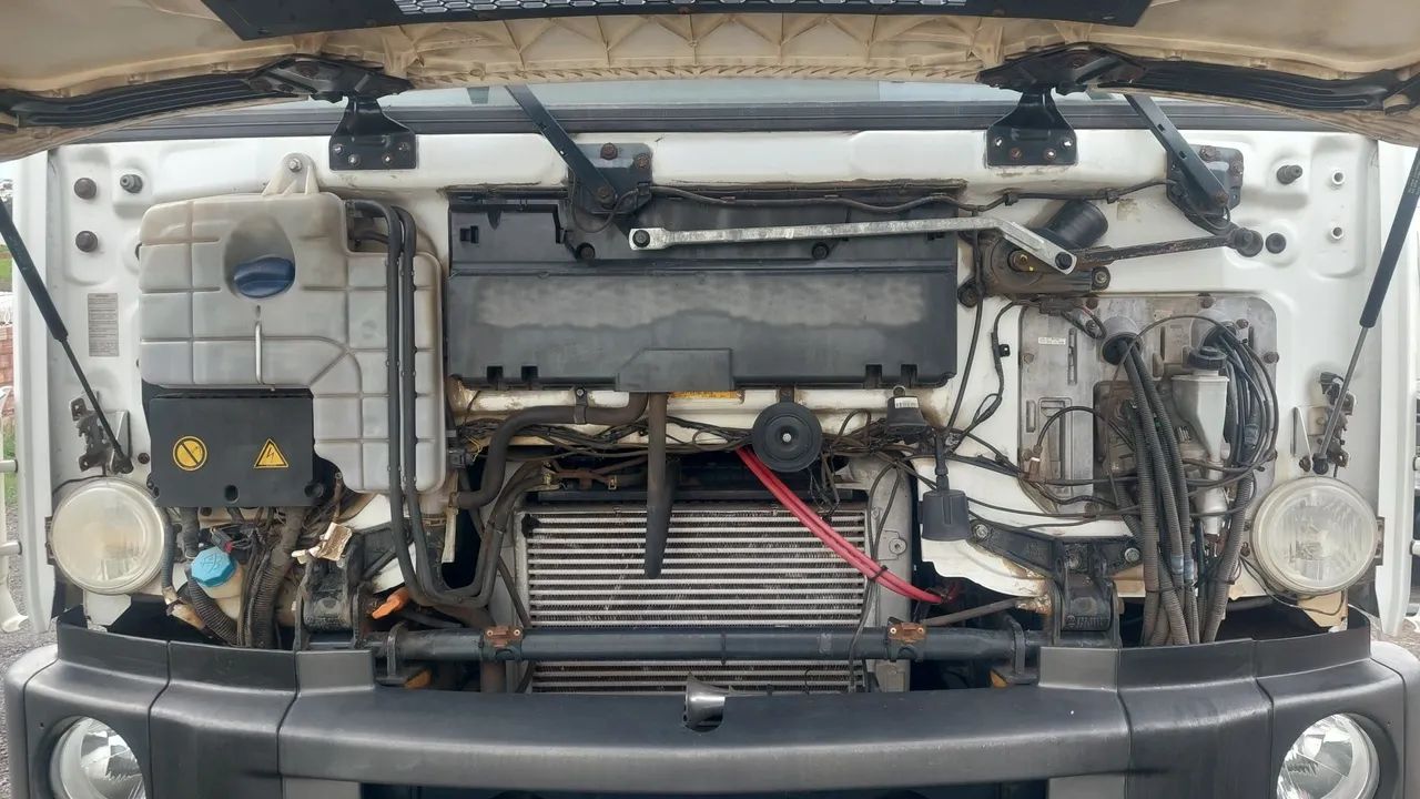 Vende se 24.280 4 eixo ano 2013 único dono  - Foto 12