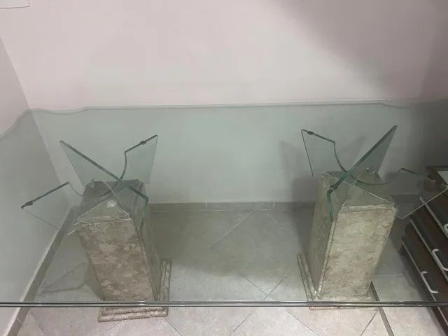 Mesa de jantar de vidro com pés de mármore - Foto 4