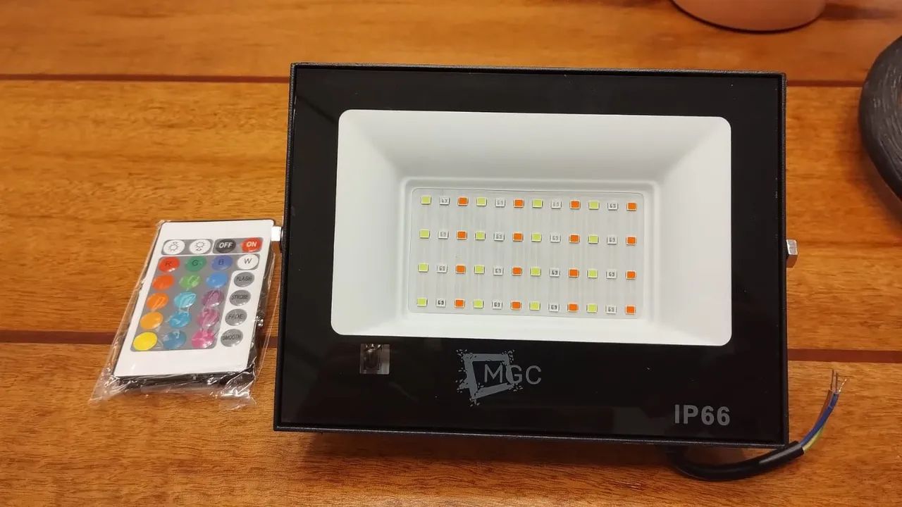 Refletor RGB 100w  - Foto 3
