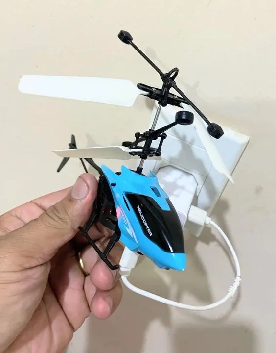 Mini helicóptero recarregável  - Foto 5