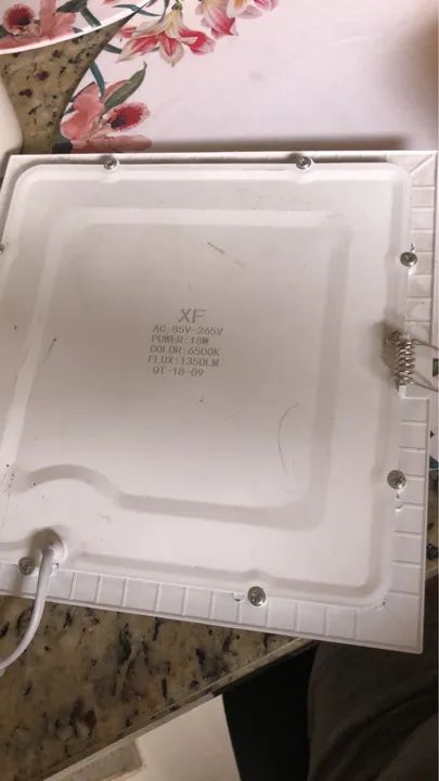 Painel LED para Teto 18W 6500K Branco Frio - Iluminação Eficiente