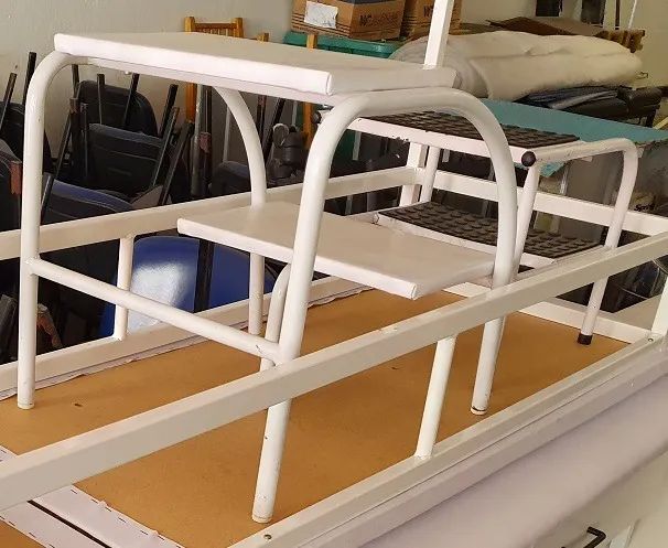 Escadinha para Mesas de Exames